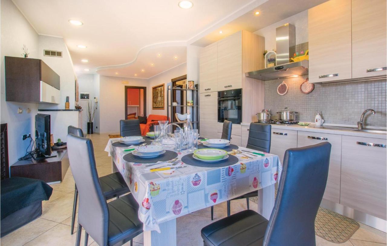 Awesome Apartment In Bari With Wifi Exterior foto